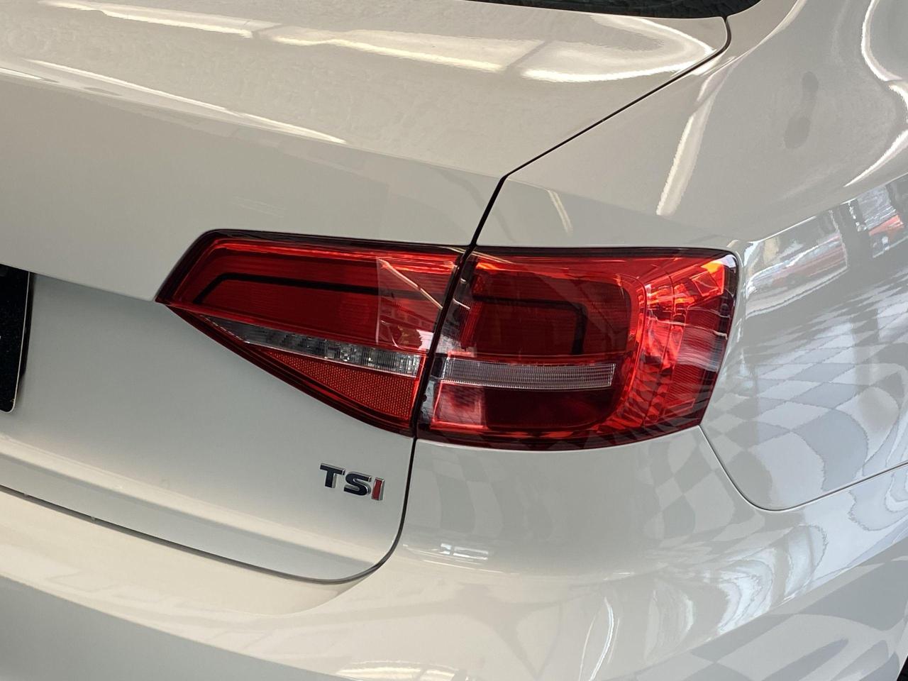 2015 Volkswagen Jetta Highline+ApplePlay+GPS+Blind Spot+Leather+Roof - Photo #59