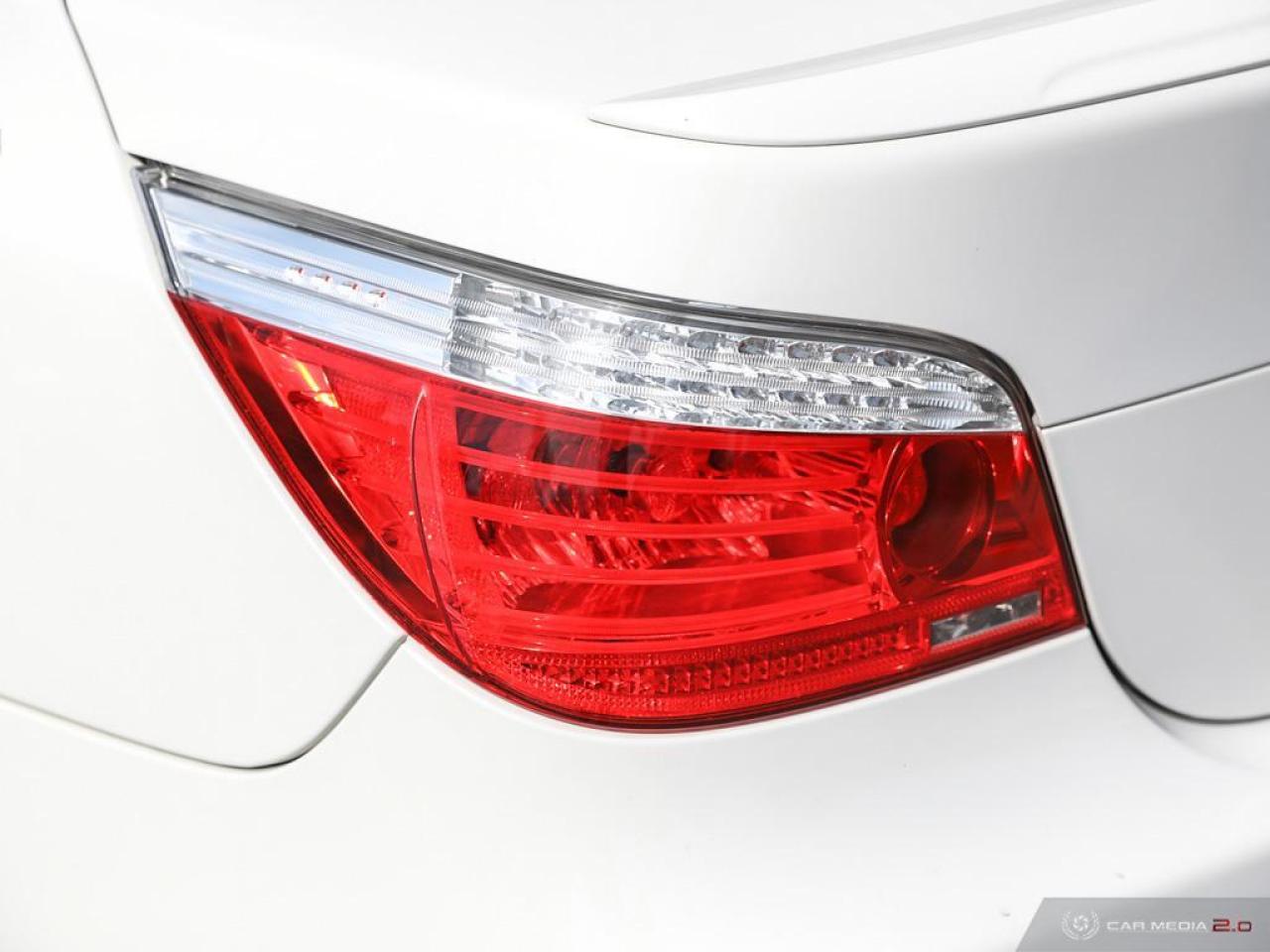 2008 BMW M5 RWD 500HP *Head Up Display, Nav, Red Interior, 99KM* Photo