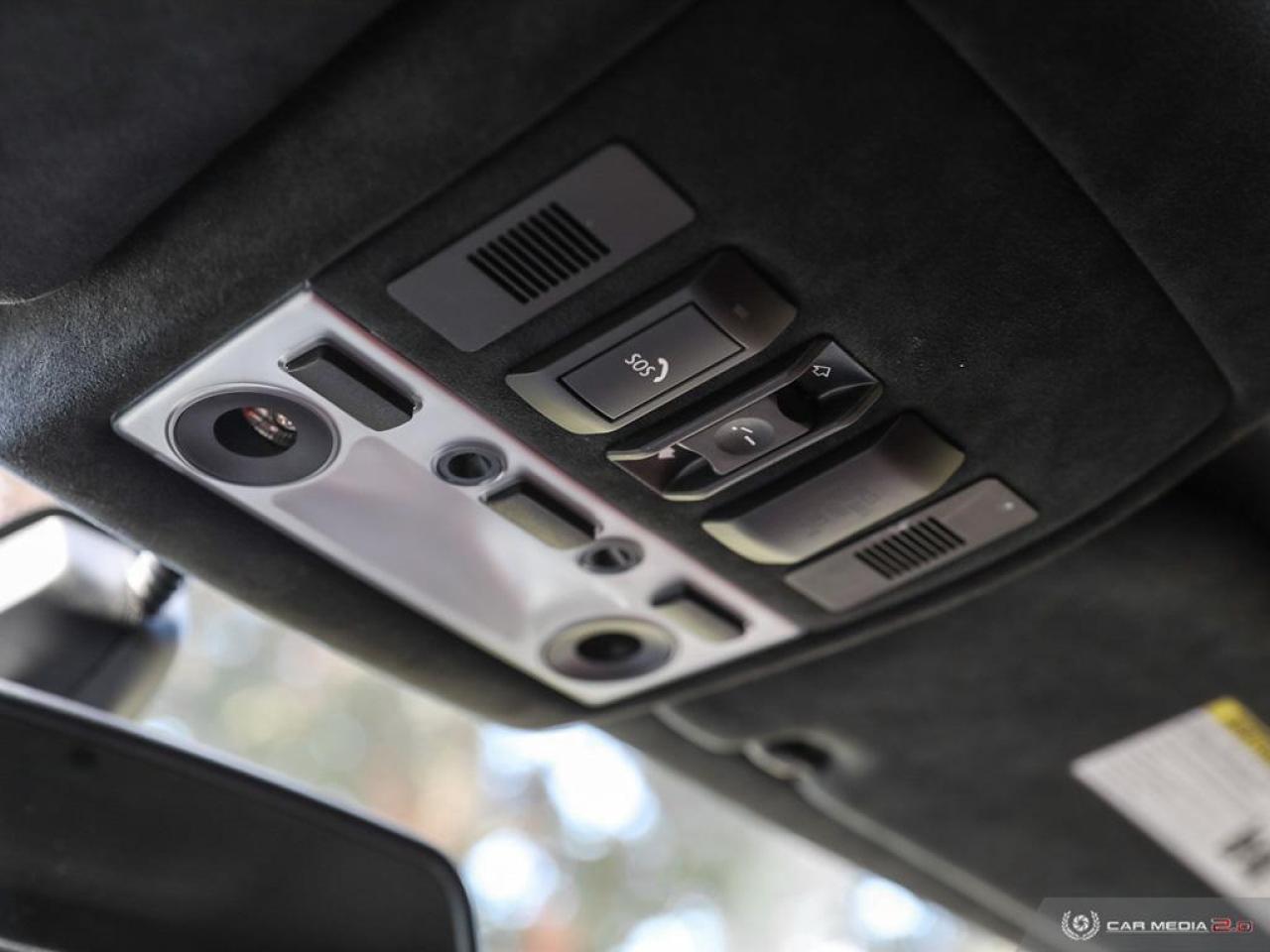 2008 BMW M5 RWD 500HP *Head Up Display, Nav, Red Interior, 99KM* Photo