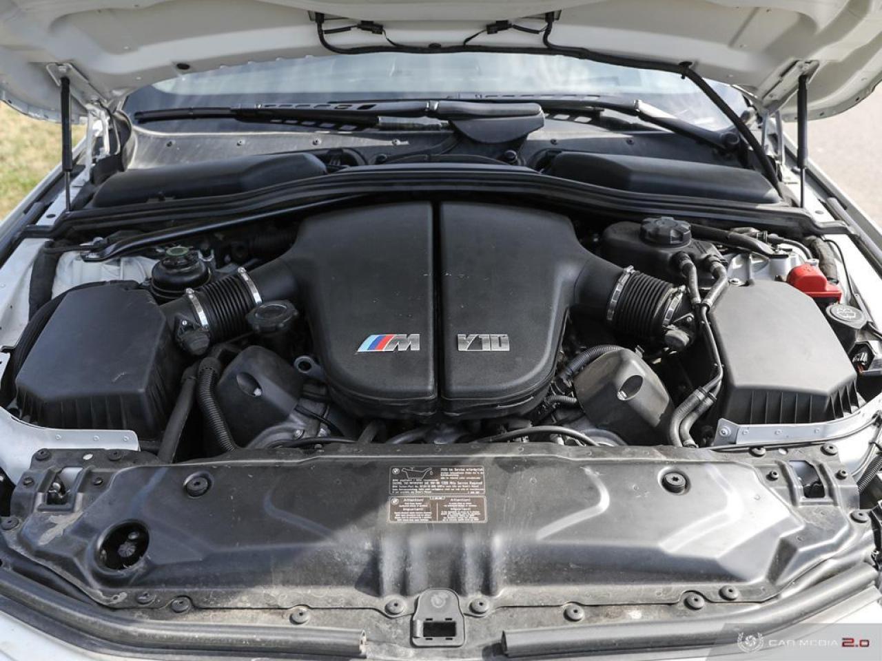 2008 BMW M5 RWD 500HP *Head Up Display, Nav, Red Interior, 99KM* Photo