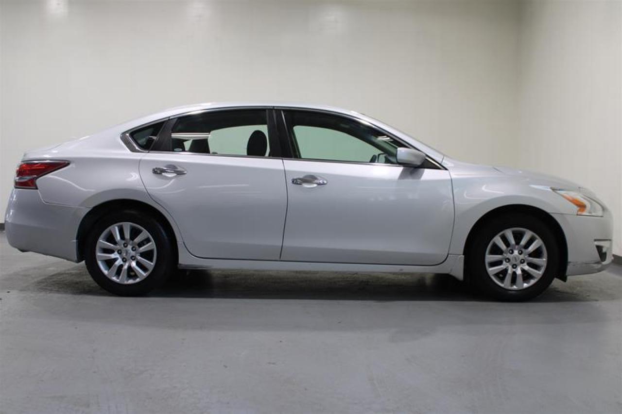 Used 2014 Nissan Altima Sedan 2.5 S CVT for sale in Cambridge, ON