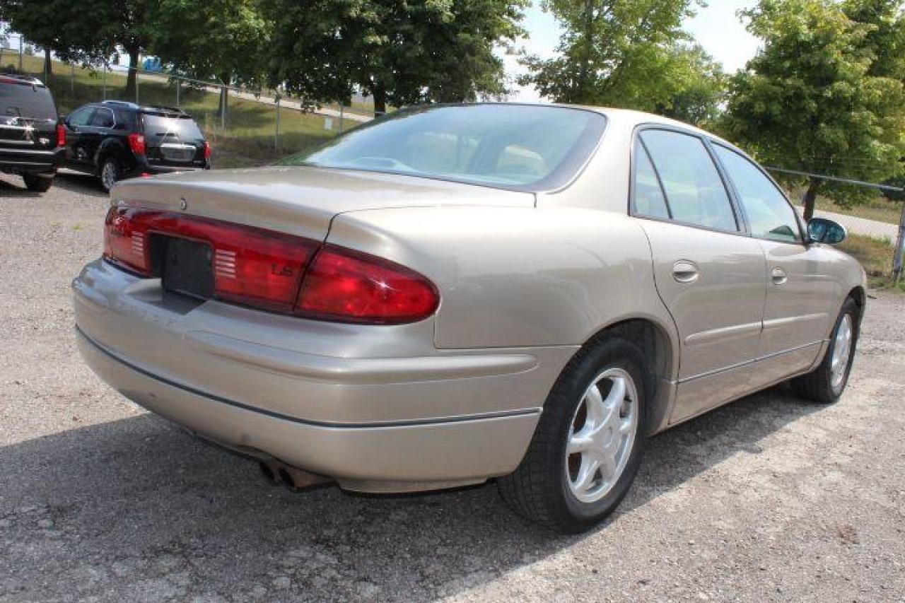 2003 Buick Regal  Photo2