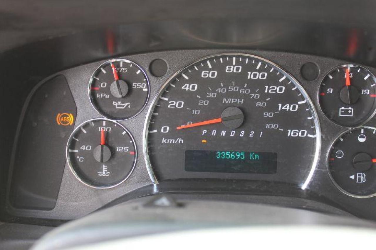 2009 Chevrolet Express  Photo