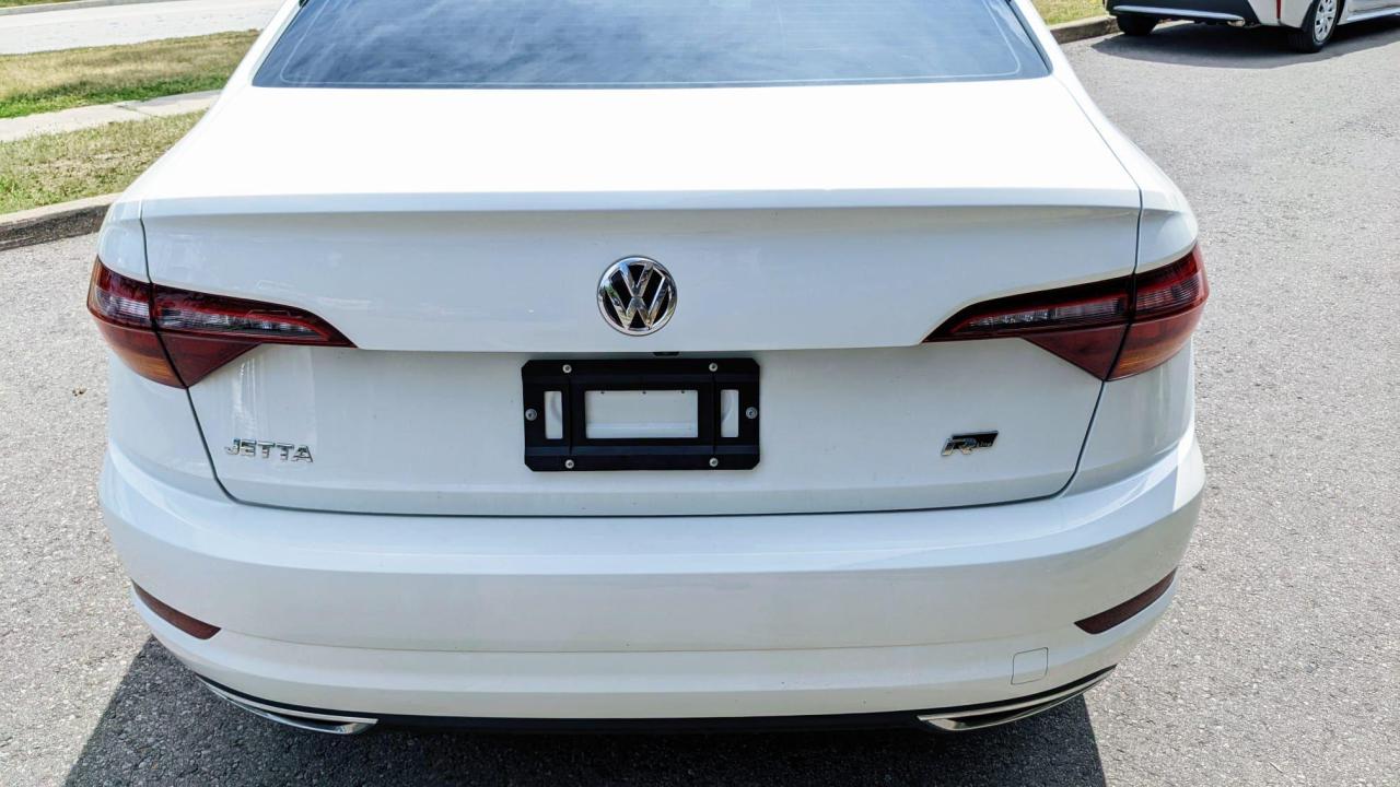 2019 Volkswagen Jetta Highline  R-LINE Photo3