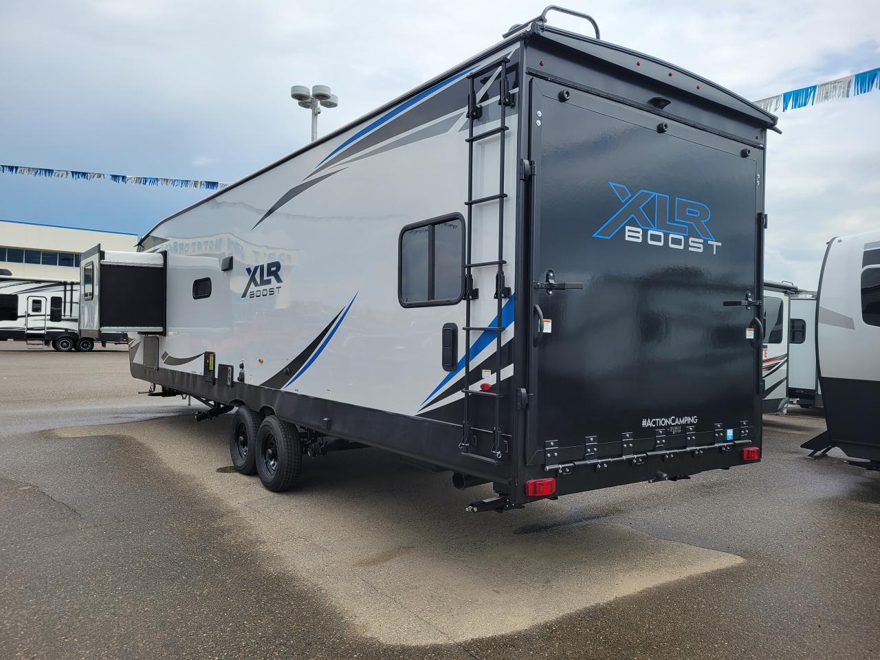 2022 Forest River XLT29QBX-79B TOYHAULER Photo3