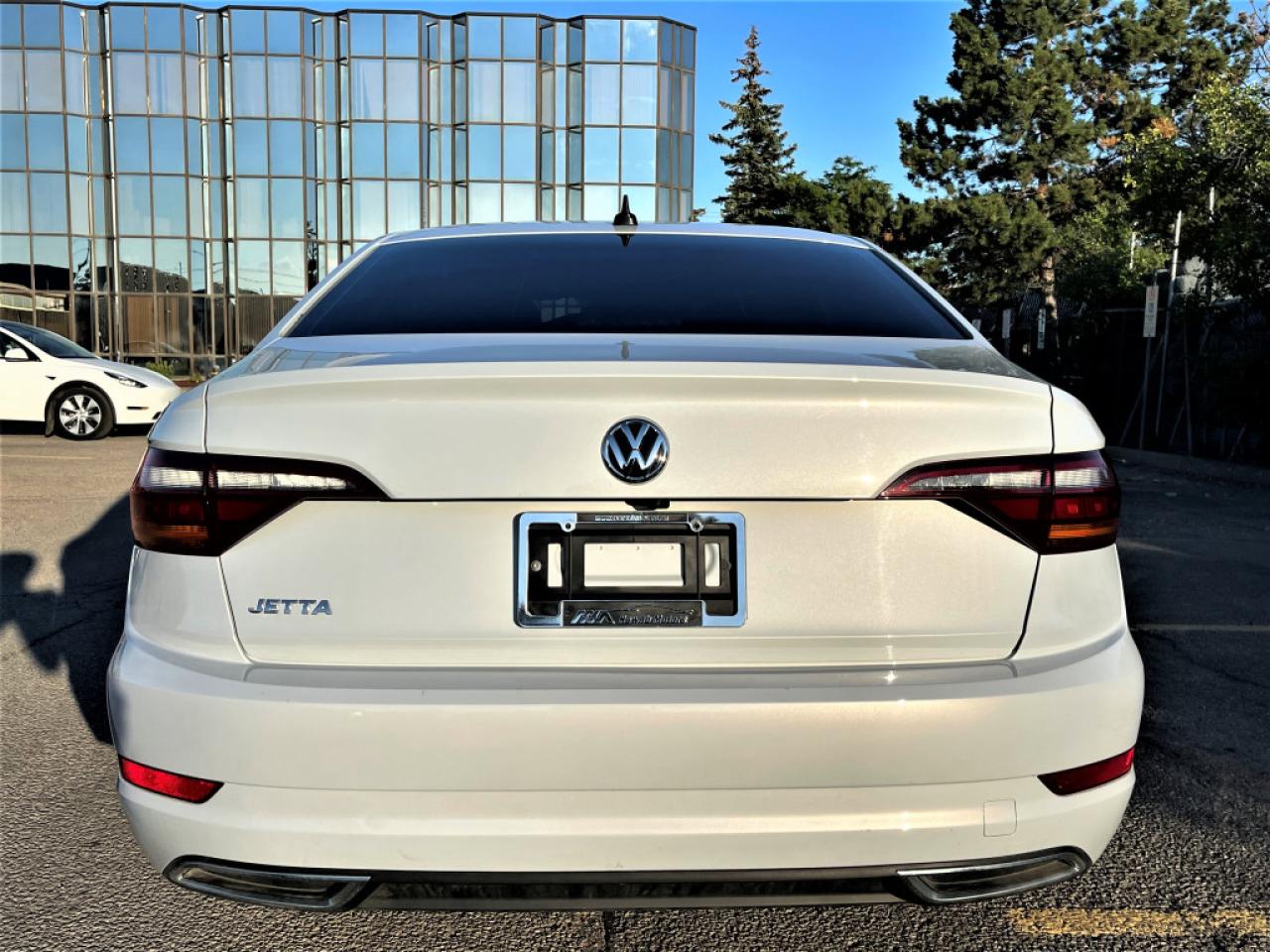 2019 Volkswagen Jetta EXECLINE|DIGITAL CLUSTER|LEATHER|ALLOYS|POWER HEATED SEATS| Photo4