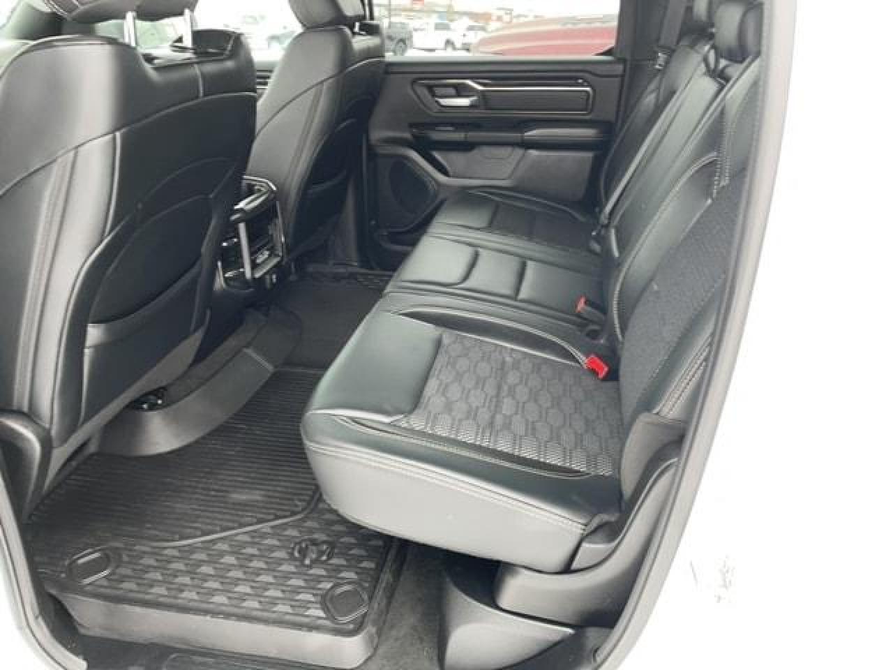 2019 RAM 1500 SPORT,PANARAMIC ROOF,NAV,NO ACCIDENTS Photo3