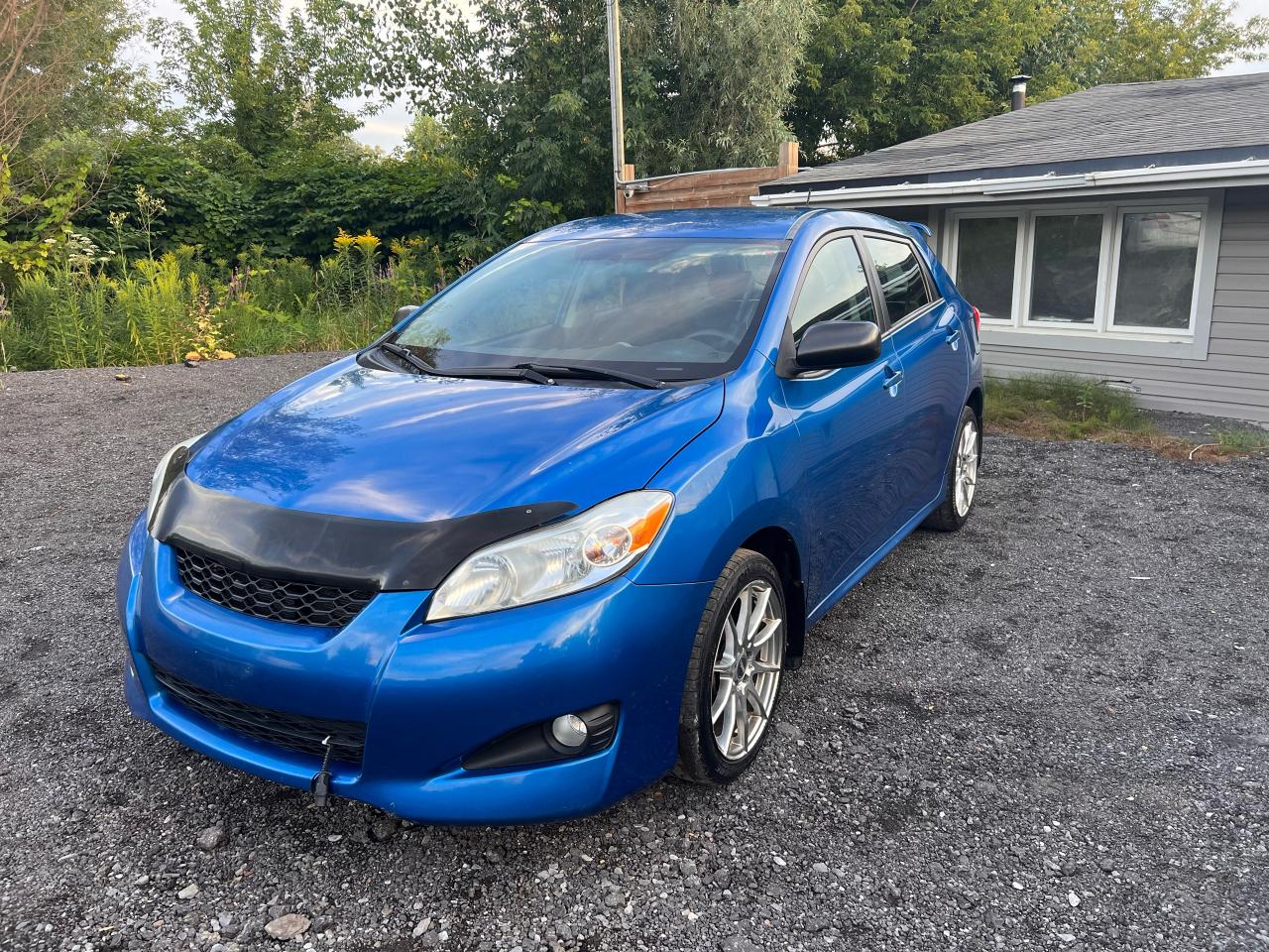 2010 Toyota Matrix  - Photo #2