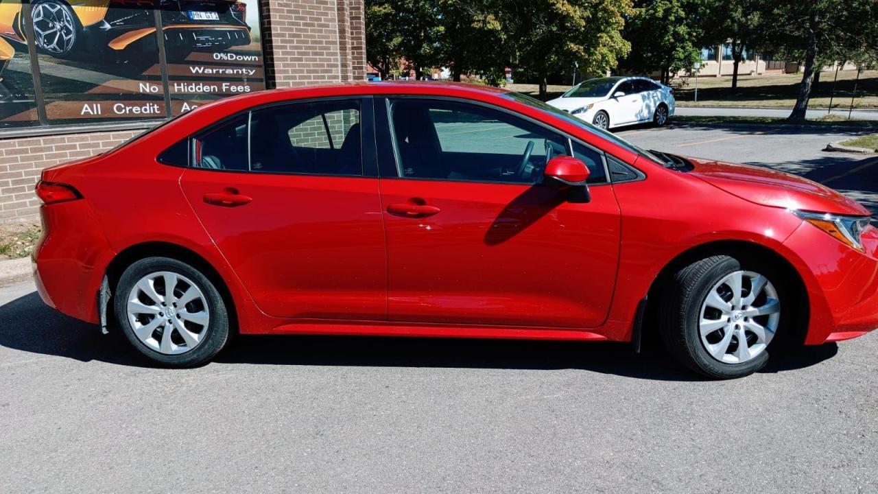 2020 Toyota Corolla LE Photo2