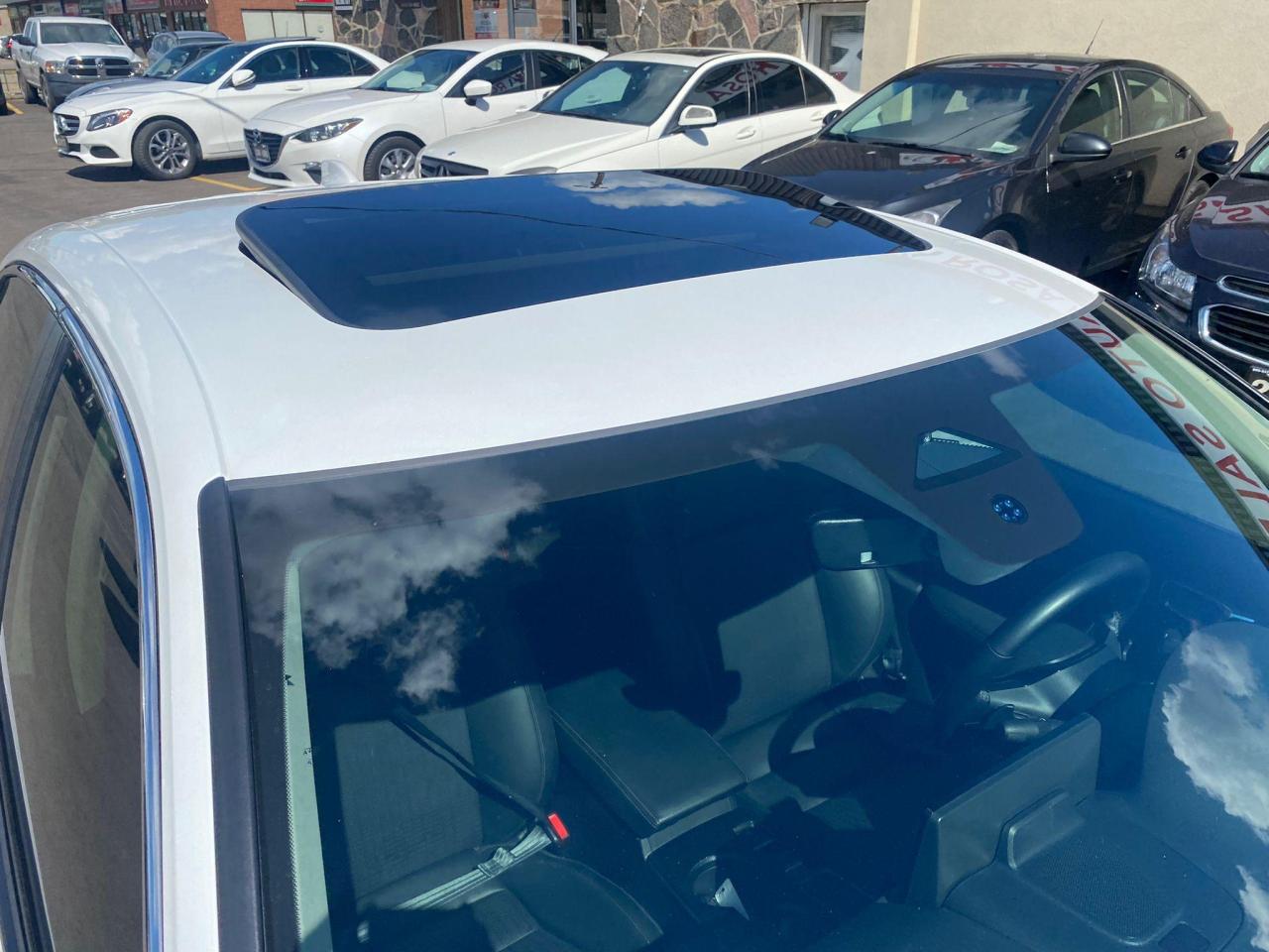 2022 Honda Civic Touring AUTO NO ACCIDENT LOADED GPS LEATHER ROOF Photo3