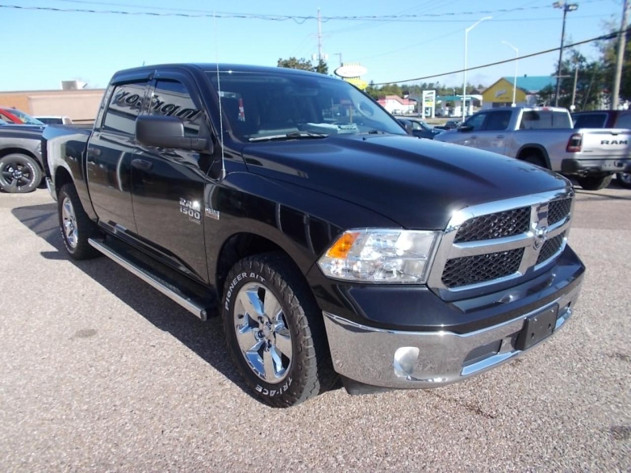 2019 RAM 1500 CLASSIC Photo2