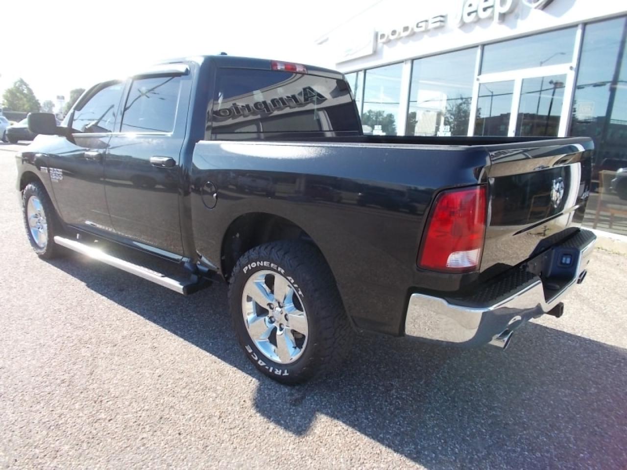 2019 RAM 1500 CLASSIC Photo4