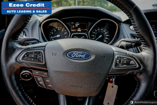 2015 Ford Focus SE Photo17