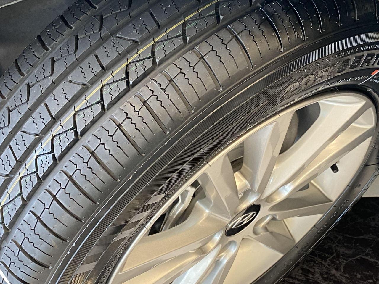 2017 Hyundai Sonata GL+New Tires & Brakes+Heated Seats+Camera+A/C - Photo #12