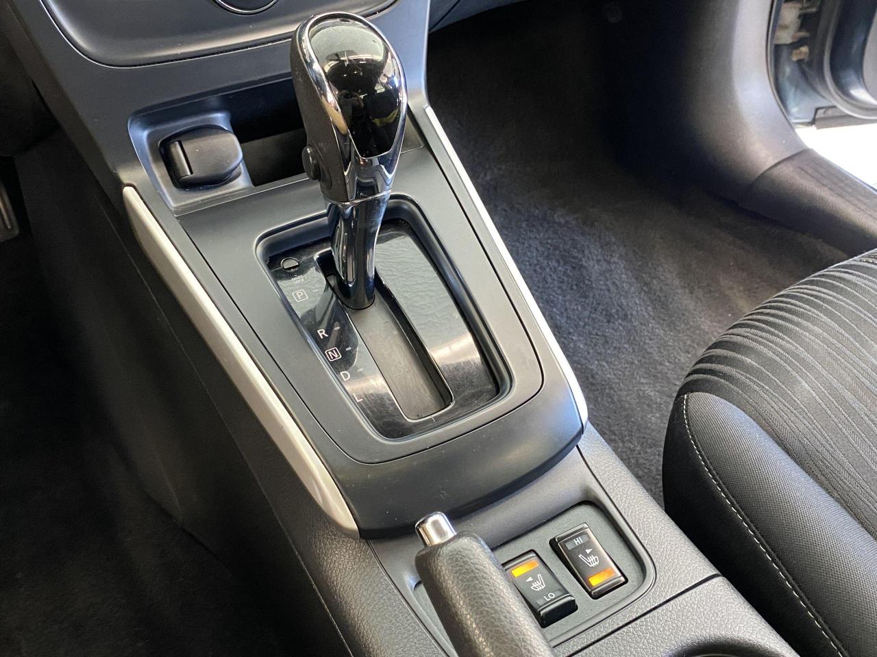2018 Nissan Sentra SV+New Tires & Brakes+Camera+A/C+Clean Carfax Photo91