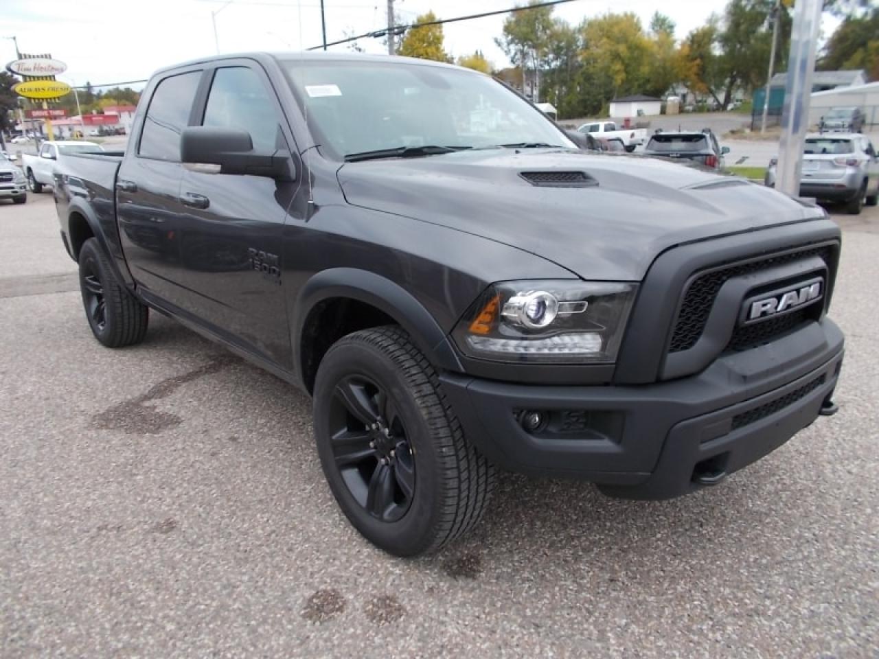 2022 RAM 1500 Classic WARLOCK Photo2