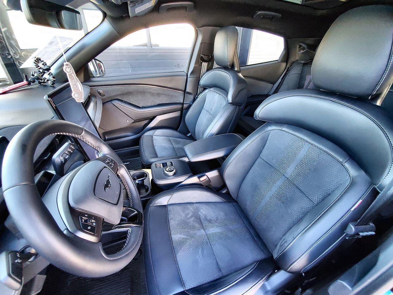 2021 Ford Mustang Mach-E GT Performance Edition ELECTRIC AWD, INSTANT ACCELERATION, BLUETOOTH, HEATED SEATS, APPLE CARPLAY/ANDROID AUTO!! Photo