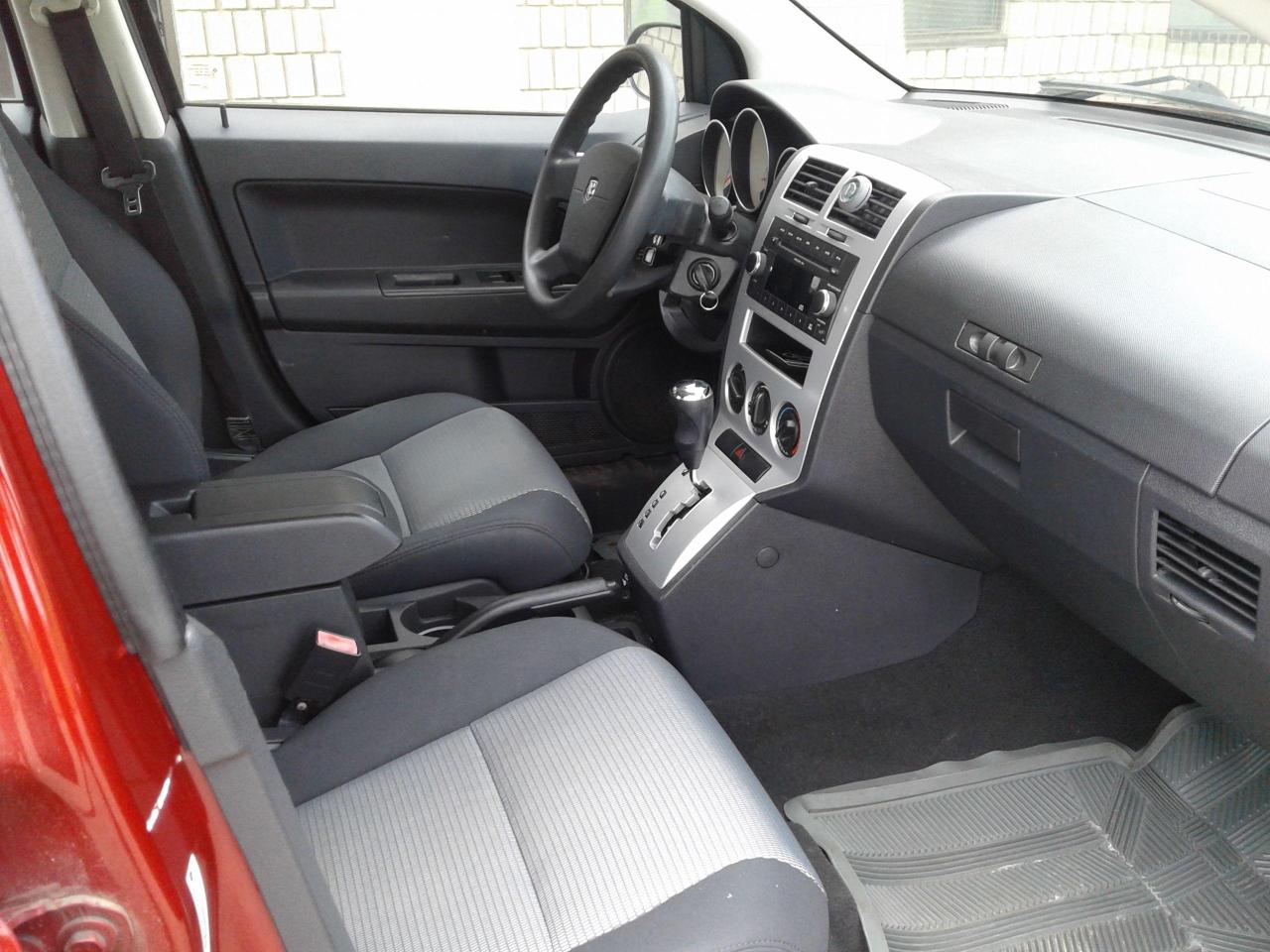 2009 Dodge Caliber  Photo2