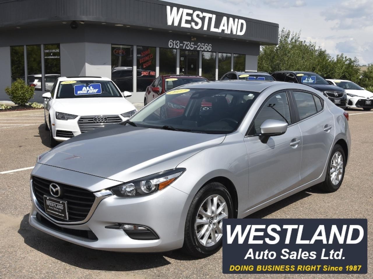 2017 Mazda MAZDA3  - Photo #2