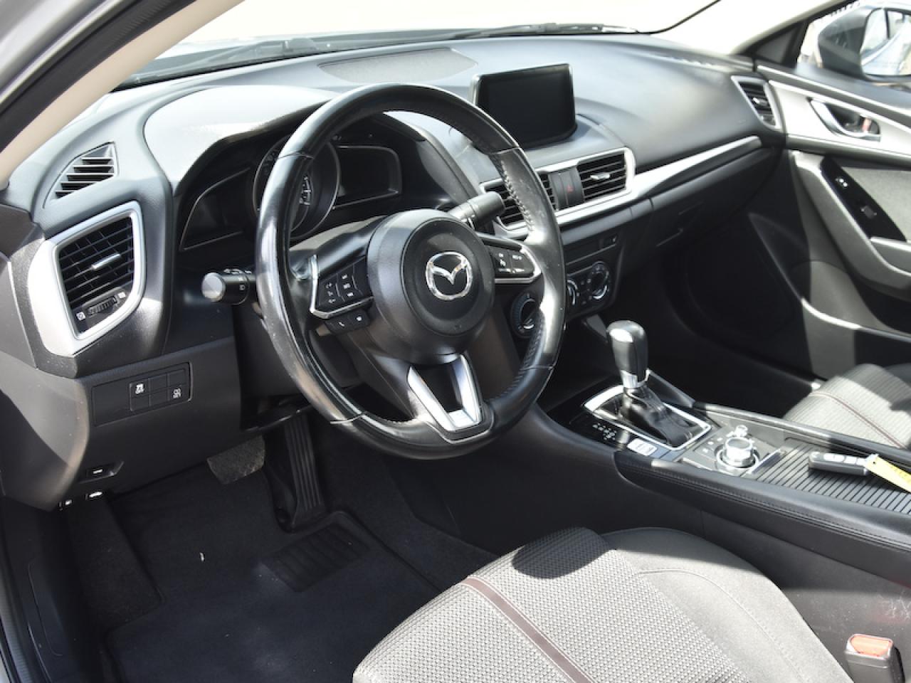 2017 Mazda MAZDA3  - Photo #10