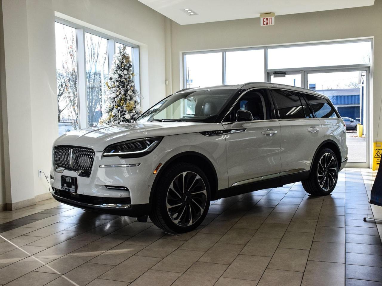 Used 2023 Lincoln Aviator Reserve COMPANY DEMO for sale in Chatham, ON
