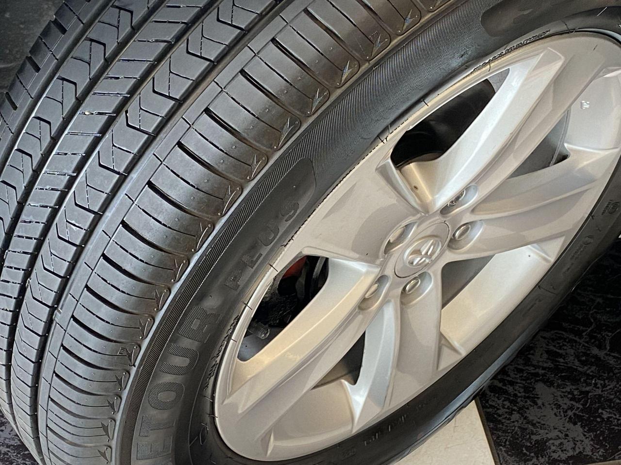 2013 Toyota RAV4 XLE AWD+New Tires+Roof+Heated Seats+Clean Carfax - Photo #13