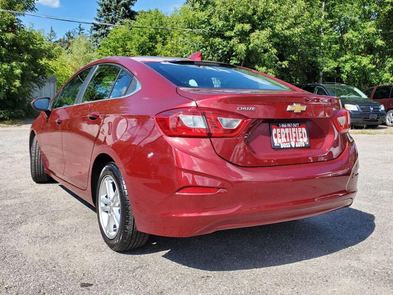 2018 Chevrolet Cruze LT Turbo Photo2