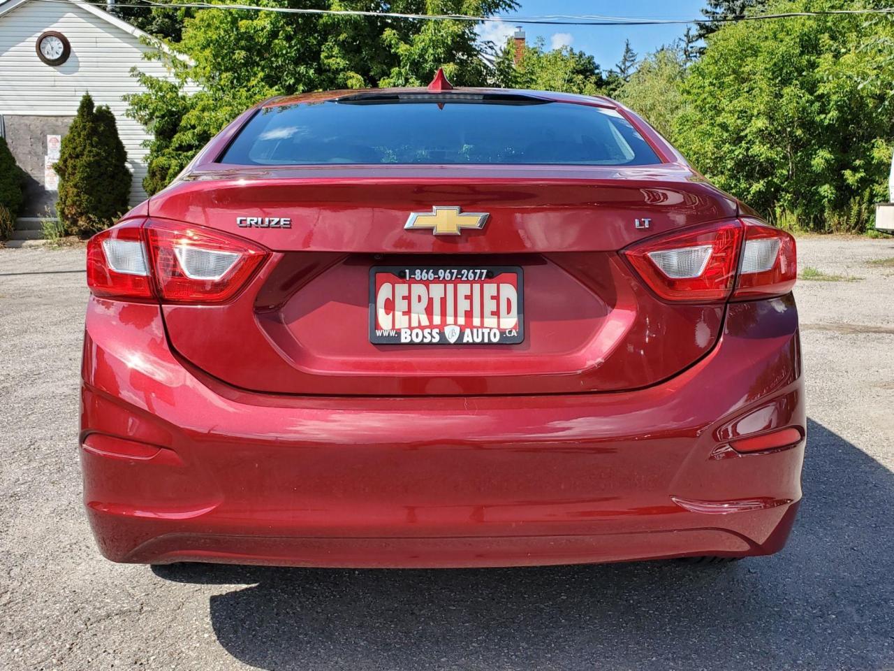 2018 Chevrolet Cruze LT Turbo Photo3