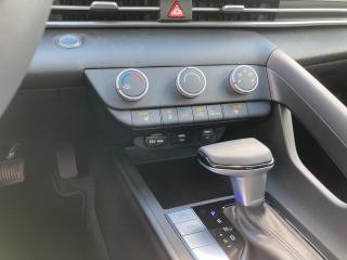 2023 Hyundai Elantra Preferred IVT like new NO ACCIDENT CARPLAY LANE KE - Photo #6