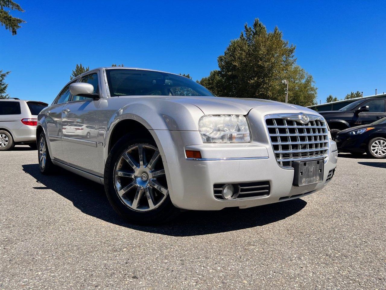 Photo of Silver 2007 Chrysler 300