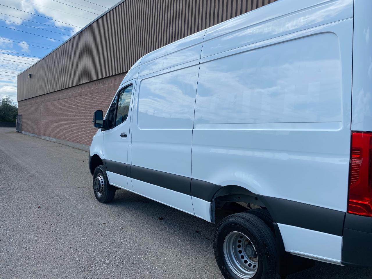 2019 Mercedes-Benz Sprinter 3500XD High Roof V6 144" 4x4 - Photo #3