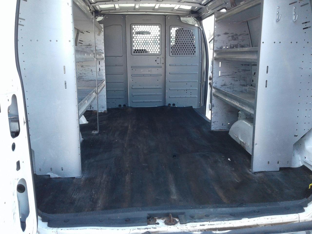 2012 Ford E-250 CARGO VAN Photo3