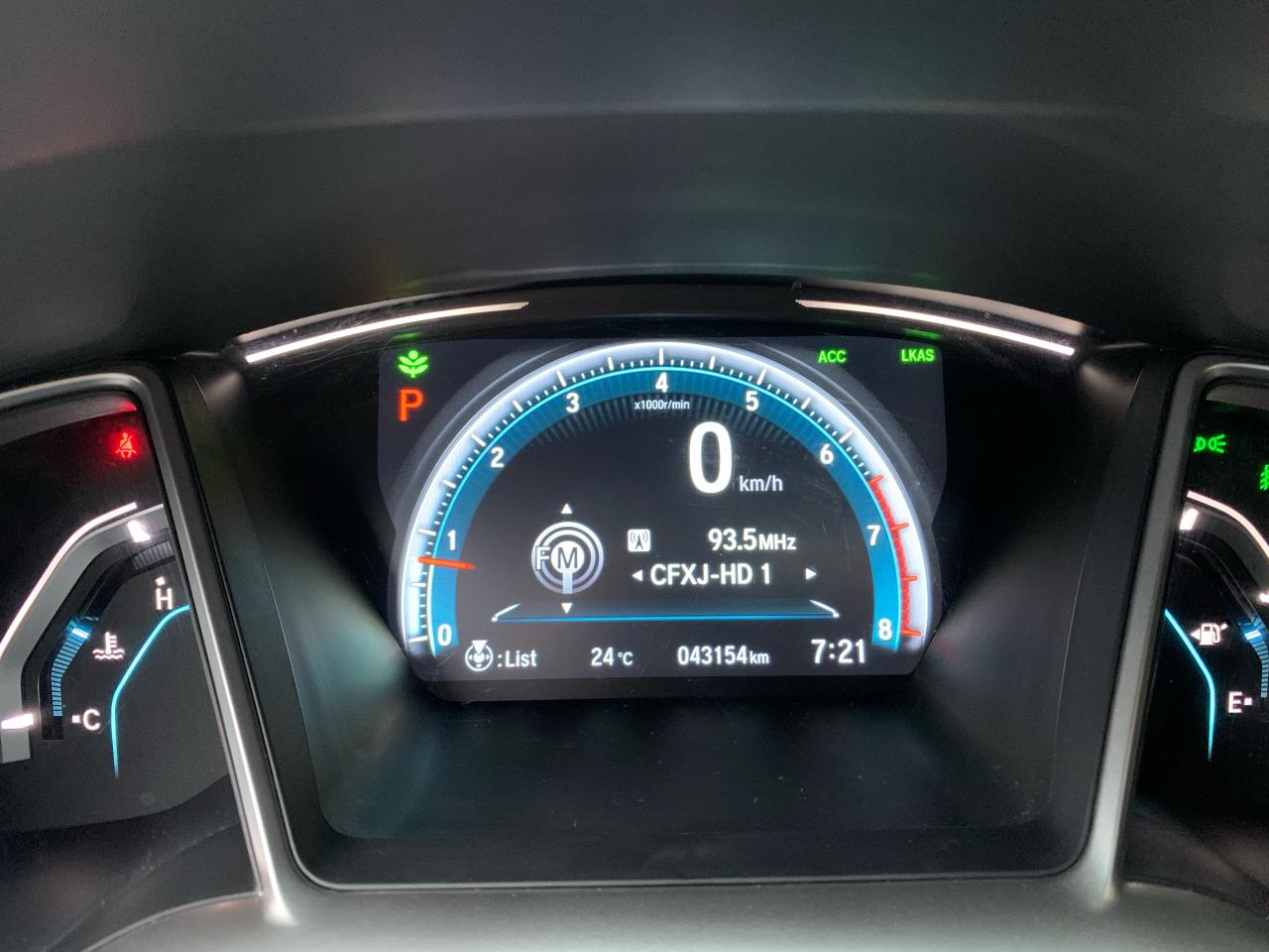 2016 Honda Civic 4dr CVT TOURING-ONLY 43,144KMS!! TOP OF THE LINE!! RARE 6 SPEED MANUAL TRANS.!! - Photo #15