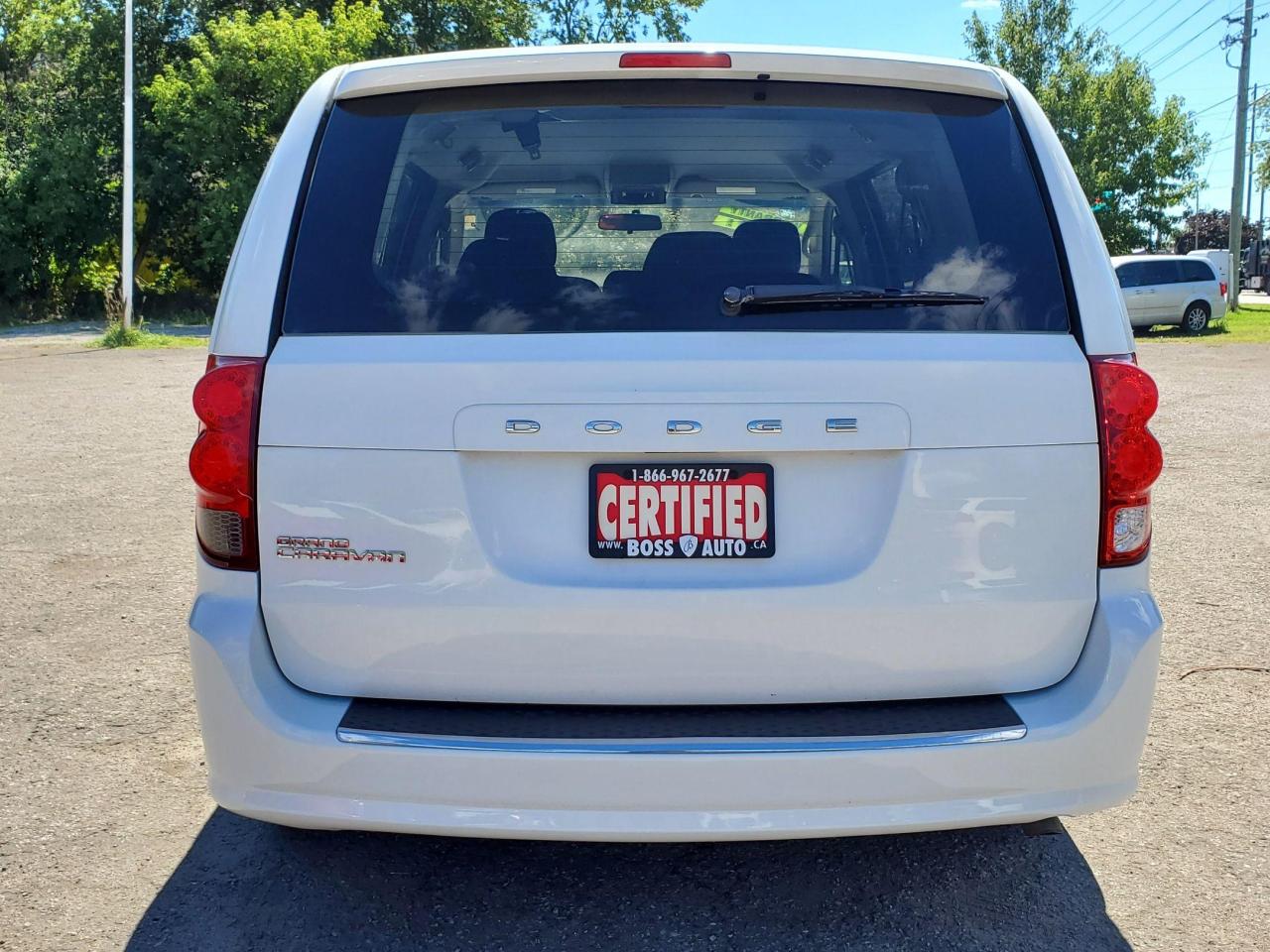 2015 Dodge Grand Caravan SE Photo3