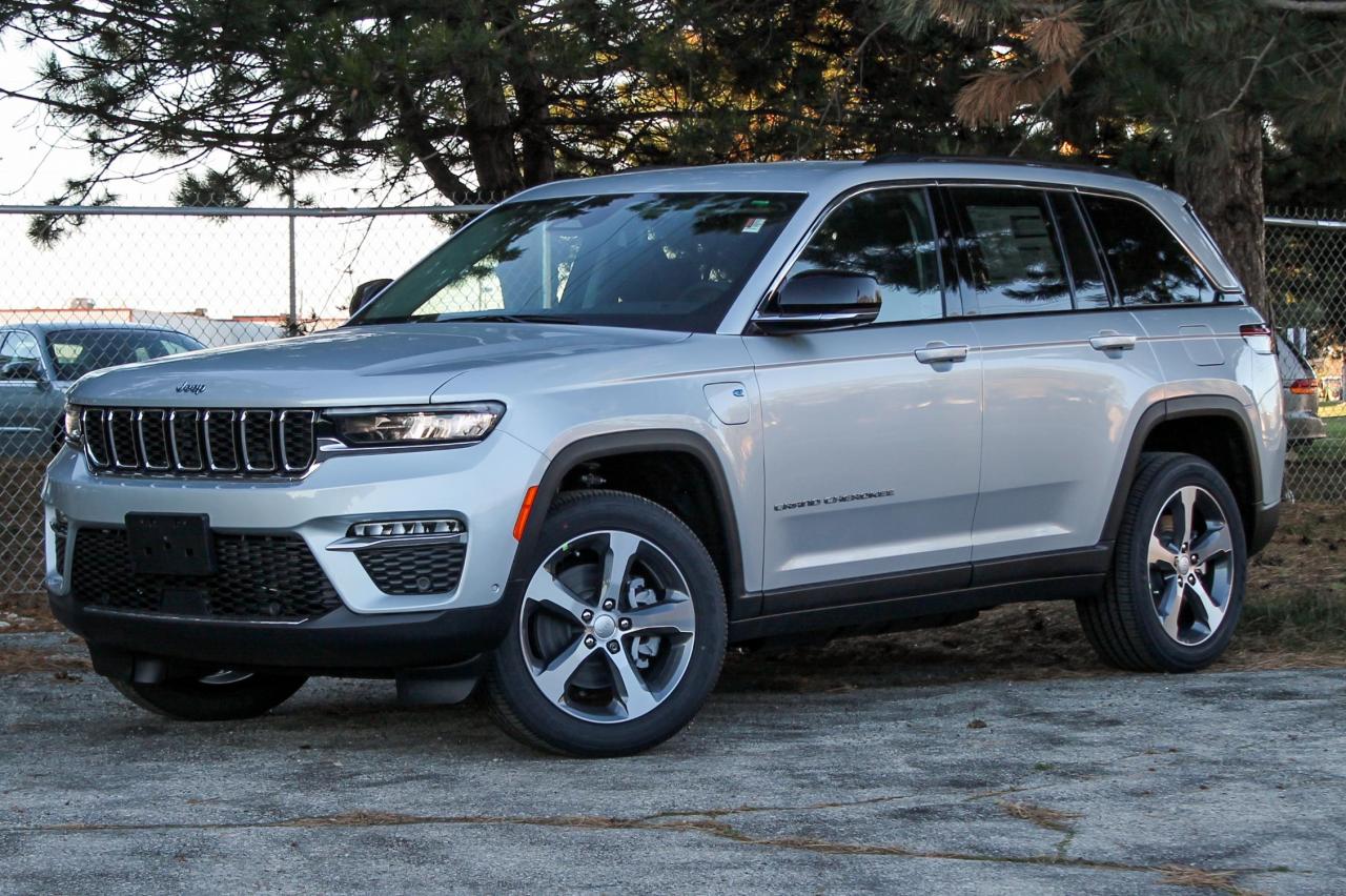 New 2022 Jeep Grand Cherokee 4xe 4XE | APPLE CARPLAY | NAV | REAR INFOTAINMENT for sale in Waterloo, ON