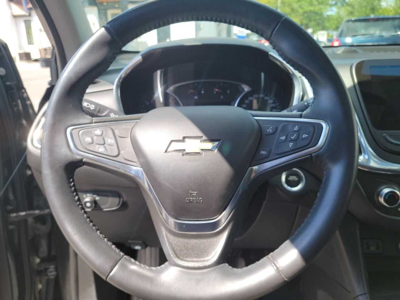 2018 Chevrolet Equinox LT, All Wheel Drive , Low Kms - Photo #12
