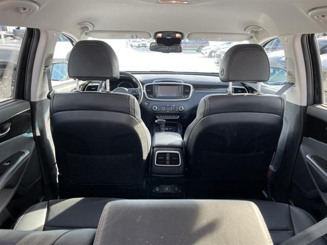 2018 Kia Sorento EX Turbo Photo4