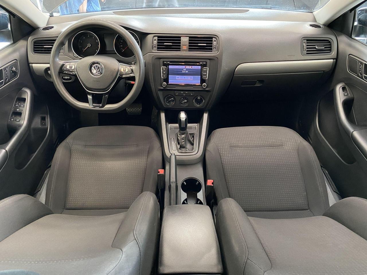 2015 Volkswagen Jetta Trendline+A/C+New Tires+Brakes+Camera+CLEAN CARFAX - Photo #8
