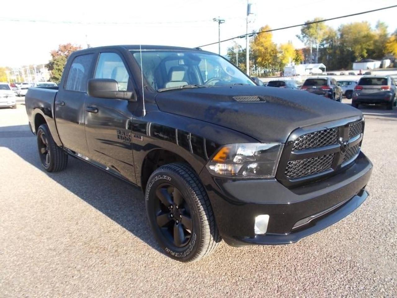 2022 RAM 1500 Classic Night Edition Photo2