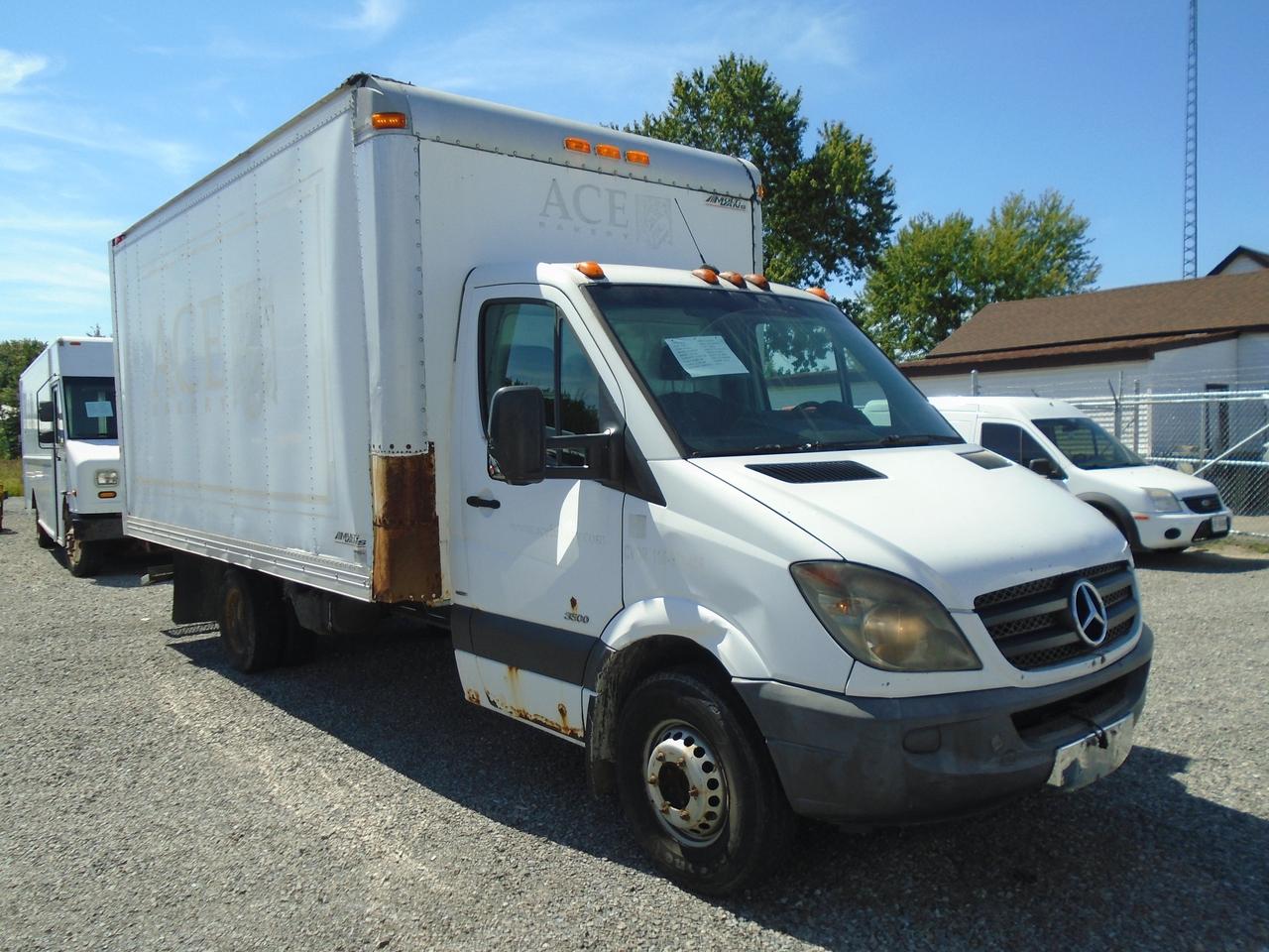 2010 Mercedes-Benz Sprinter 3500 3500 2WD Reg Cab 170 WB Photo2