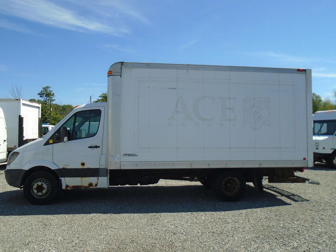 2010 Mercedes-Benz Sprinter 3500 2WD Reg Cab 170 WB Photo