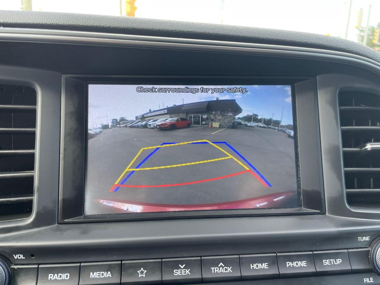 2019 Hyundai Elantra Preferred Auto LOW KM NEW TIRES CAM BLUETOOTH LANE - Photo #18