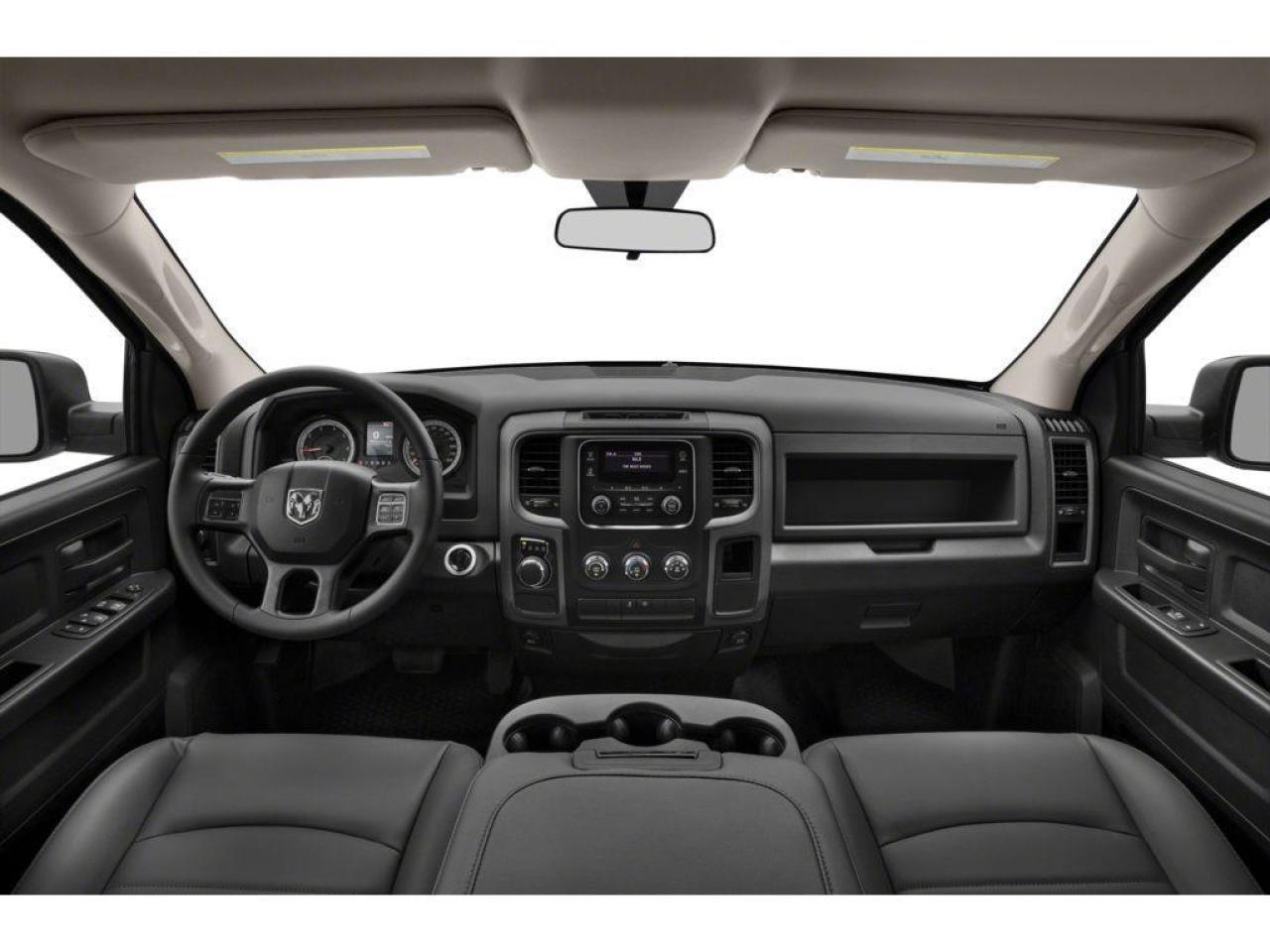 2022 RAM 1500 Classic TRADESMAN Photo4