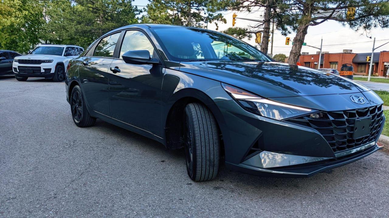 2023 Hyundai Elantra Preferred IVT w/Tech Pkg Photo3