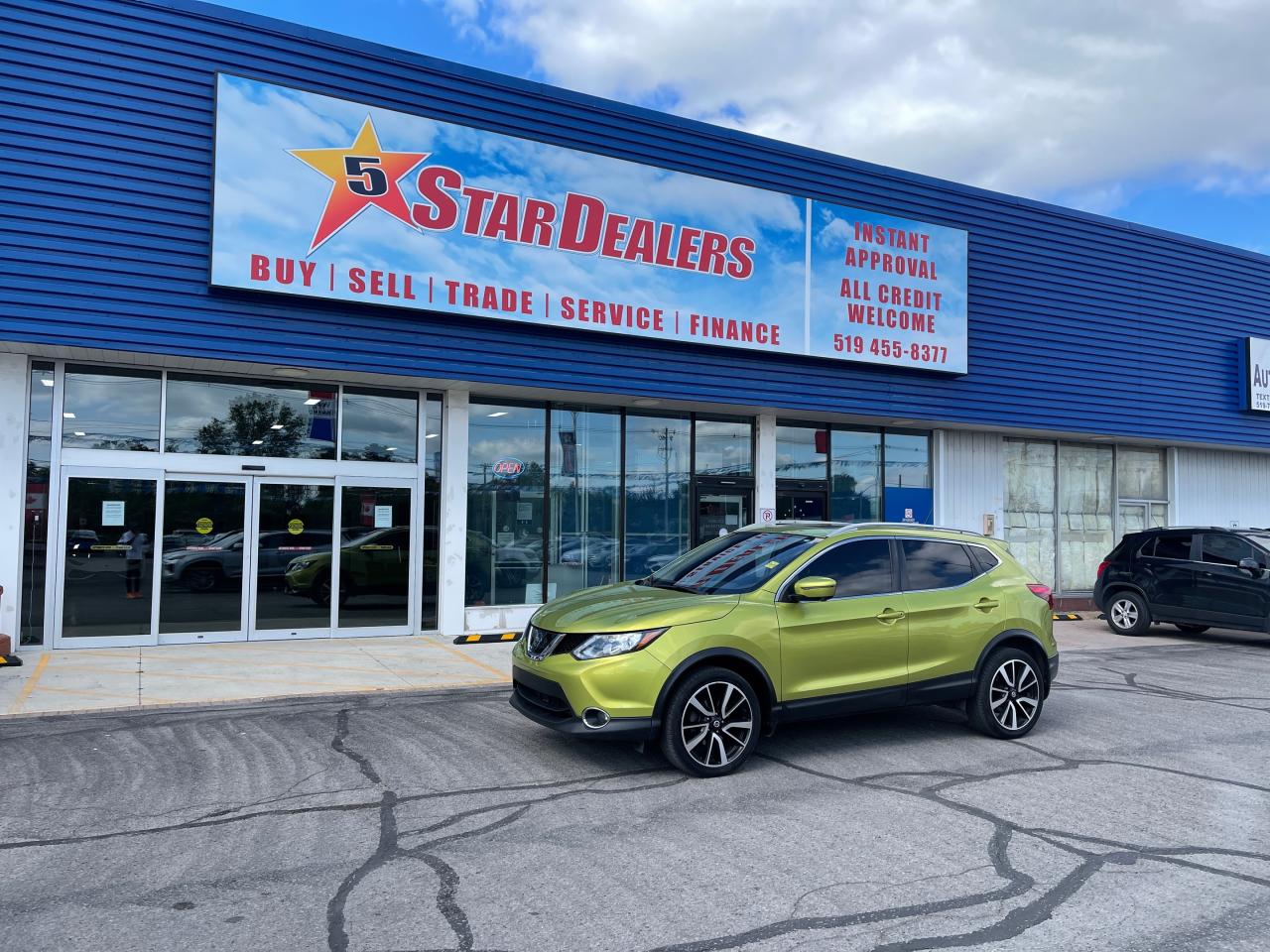Used 2017 Nissan Qashqai NAV LEATHER SUNROOF MINT! WE FINANCE ALL CREDIT! for sale in London, ON