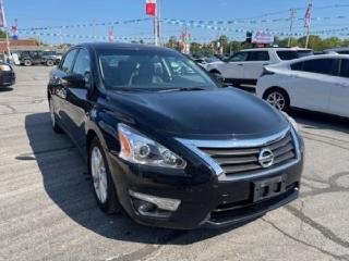 Used 2015 Nissan Altima MINT! NAV LEATHER SUNROOF ! WE FINANCE ALL CREDIT! for sale in London, ON