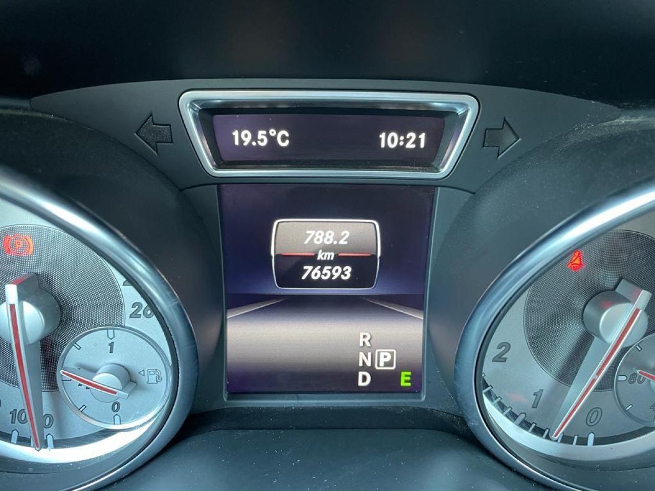 2015 Mercedes-Benz CLA-Class 4DR COUPE NAVIGATION BLUETOOTH NEW TIRES NO ACCIDE Photo2