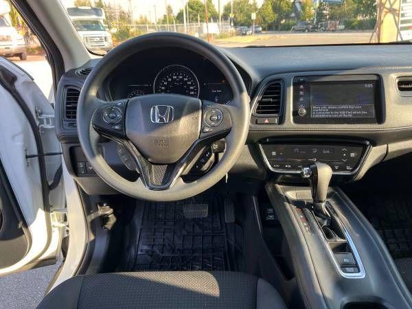 2019 Honda HR-V LX 2WD CVT - Photo #12