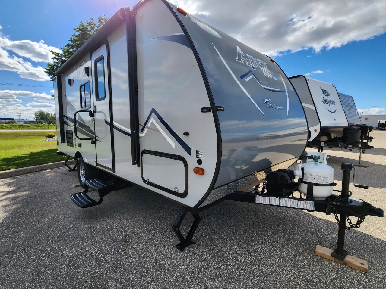 2018 Coachmen Apex Ultra Lite 19RBS