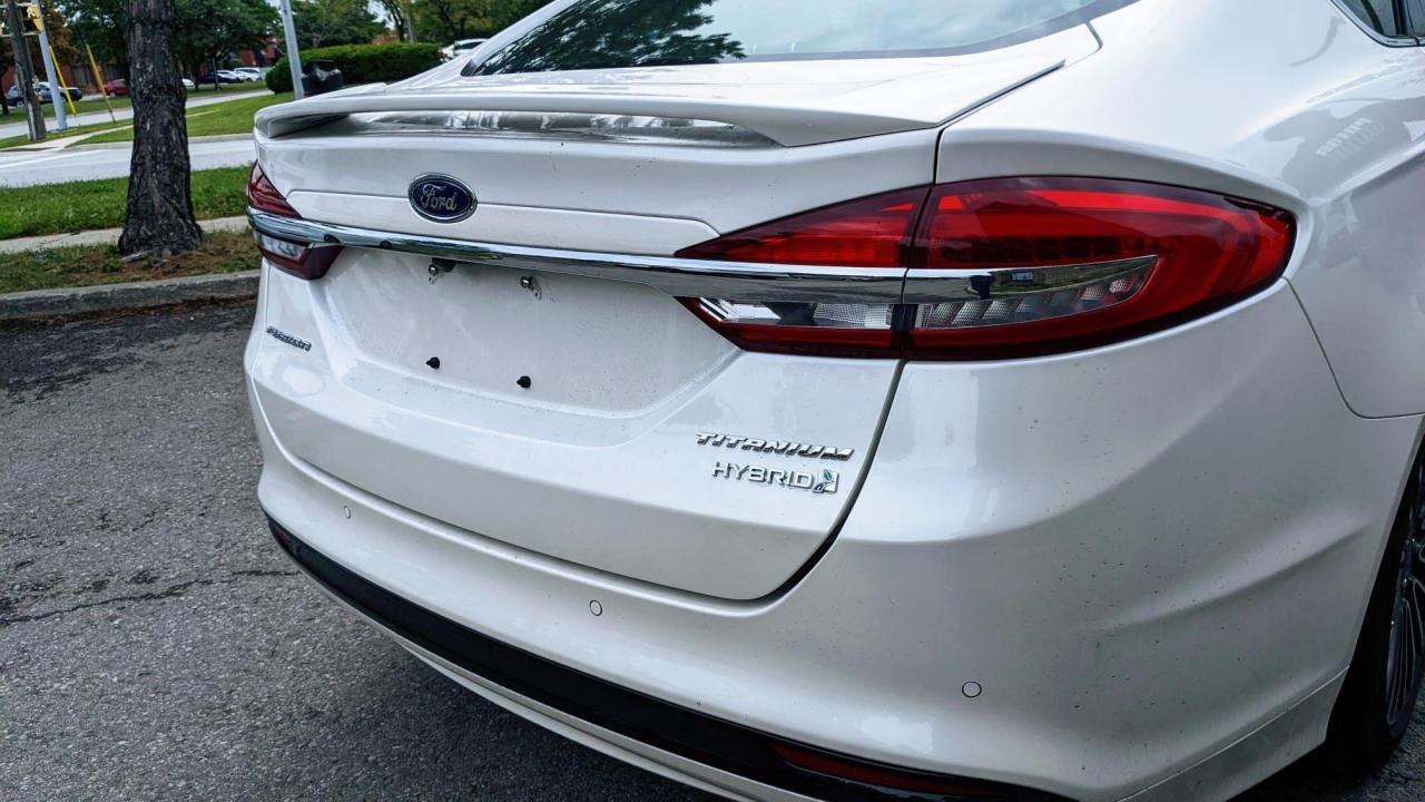 2018 Ford Fusion Hybrid Titanium Photo3
